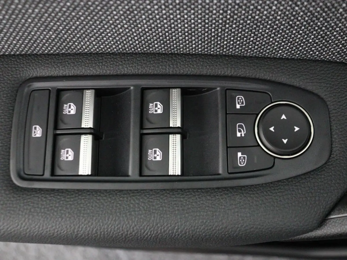 techno full hybrid E-Tech 160 | Achteruitrijcamera | Adaptive Cruise Control | Elektronisch geregelde airconditioning