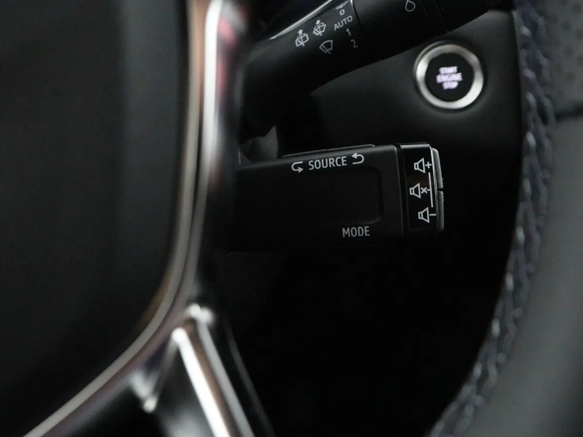 techno full hybrid E-Tech 160 | Achteruitrijcamera | Adaptive Cruise Control | Elektronisch geregelde airconditioning