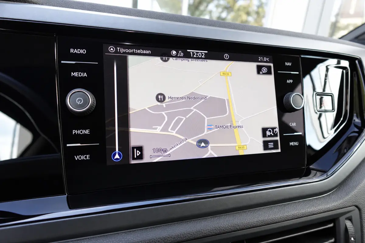 1.5 TSI R-Line KEYLESS IQ.LIGHT PANO VOL