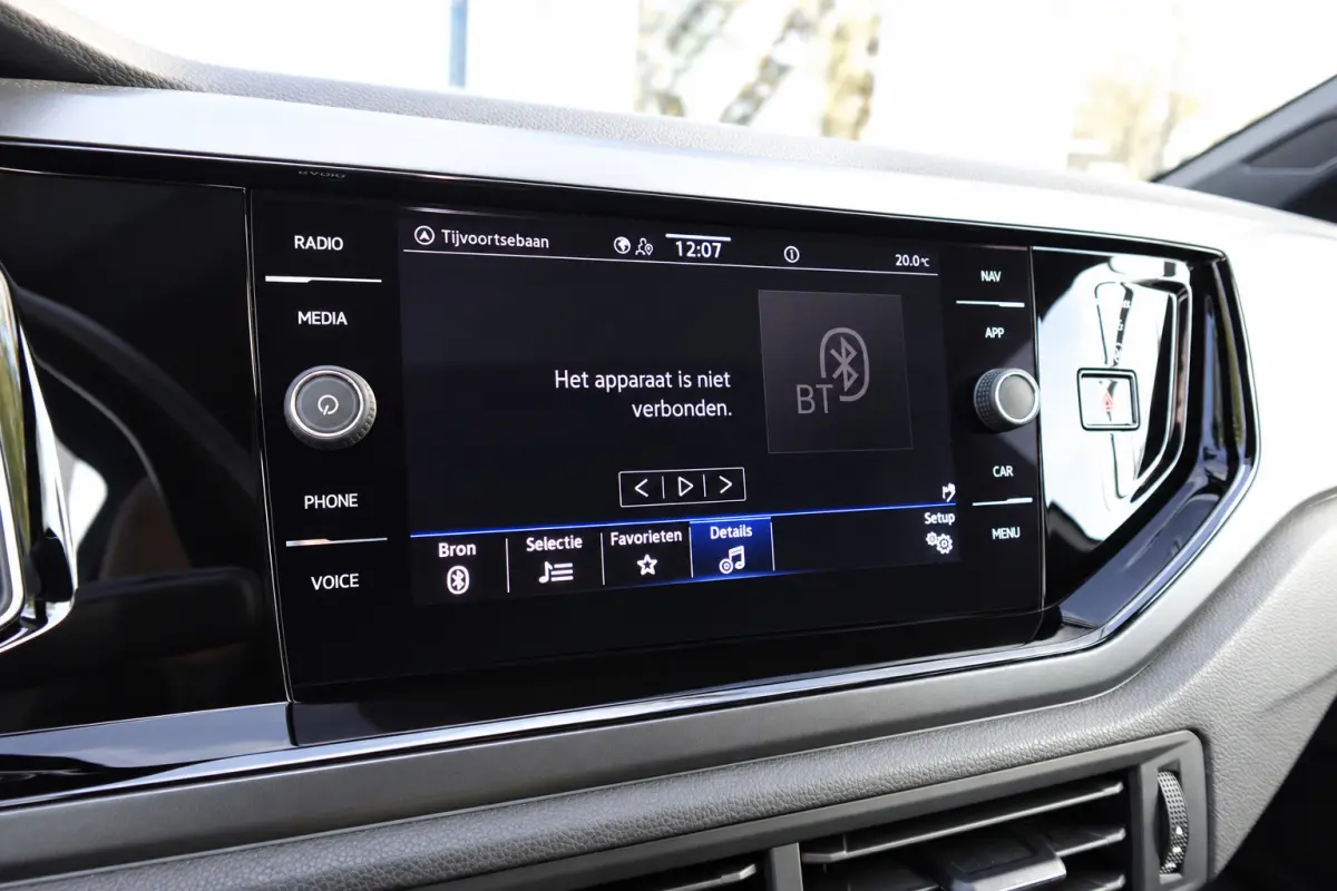 1.5 TSI R-Line KEYLESS IQ.LIGHT PANO VOL