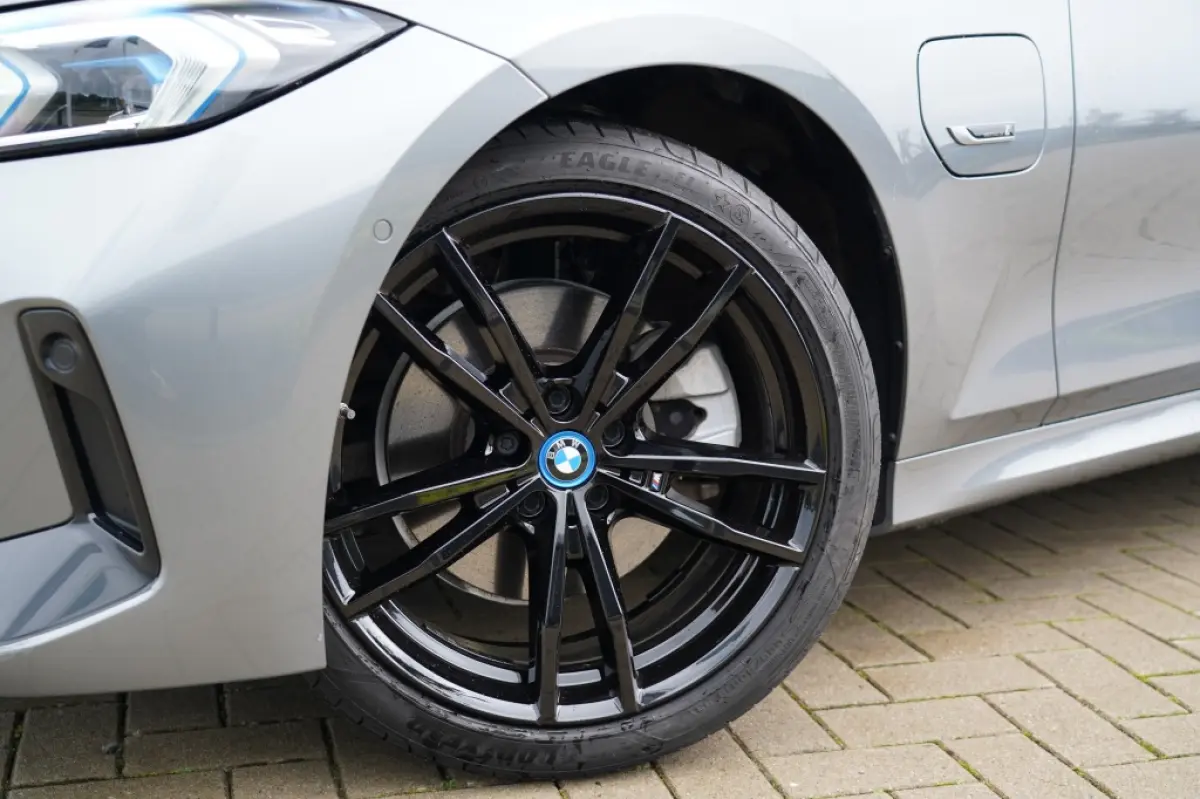 320 e M Sport