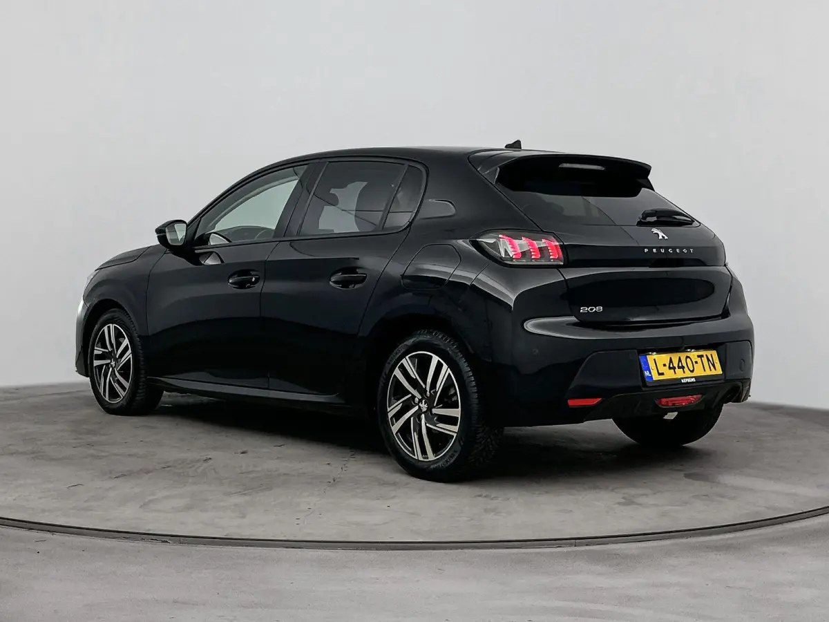 100pk Allure Pack | Camera | Carplay | Lane Assist | Navigatie