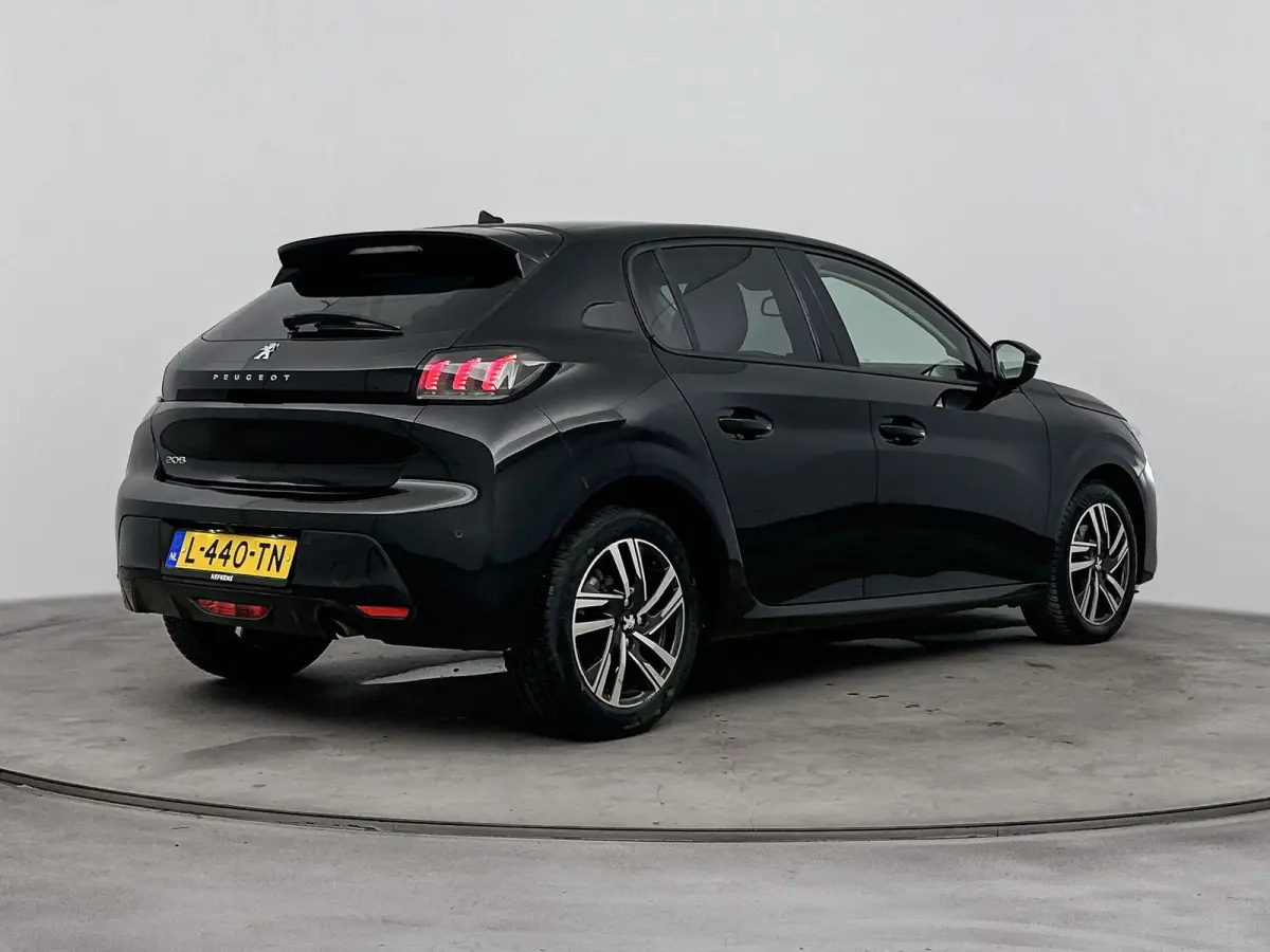 100pk Allure Pack | Camera | Carplay | Lane Assist | Navigatie