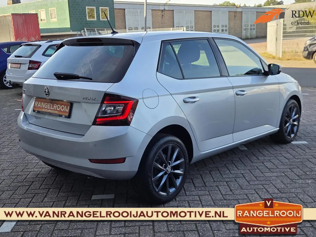 1.0 TSI Business Edition, stoelverw., clima, cruise, 16" lmv