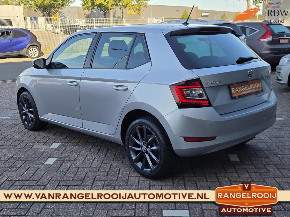 1.0 TSI Business Edition, stoelverw., clima, cruise, 16" lmv