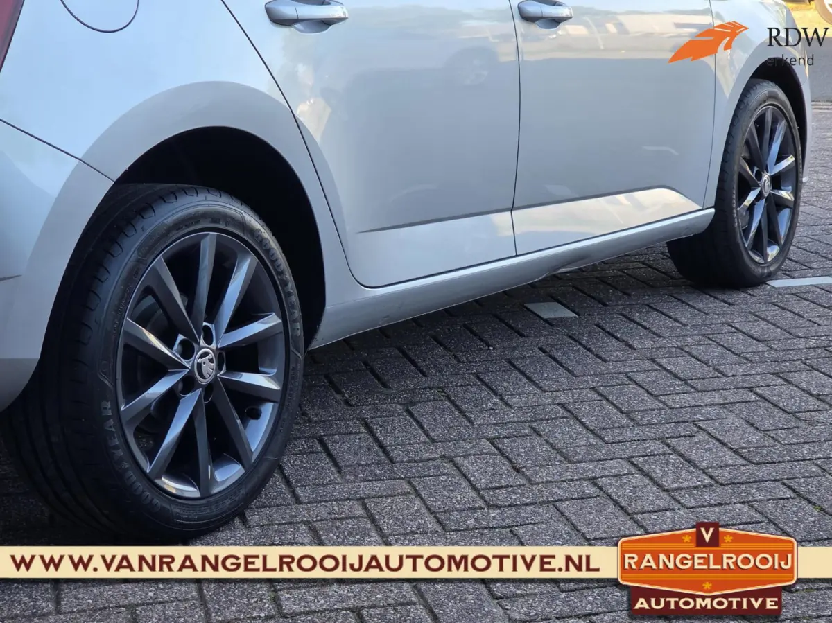 1.0 TSI Business Edition, stoelverw., clima, cruise, 16" lmv