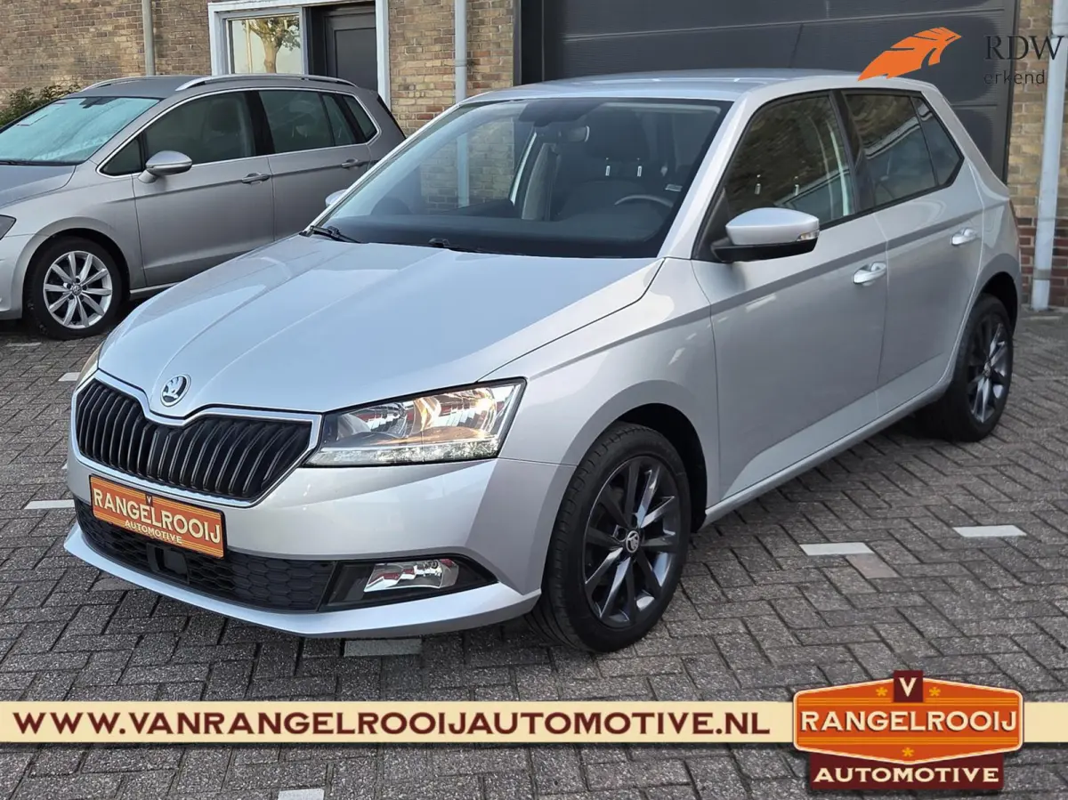 1.0 TSI Business Edition, stoelverw., clima, cruise, 16" lmv