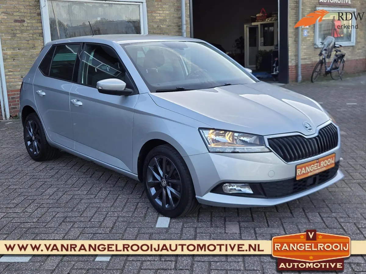 1.0 TSI Business Edition, stoelverw., clima, cruise, 16" lmv