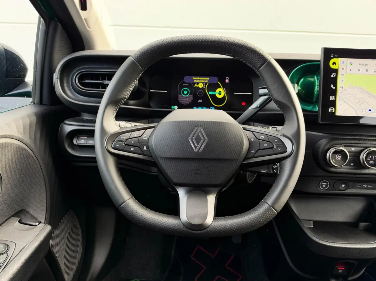 Urban Range Techno 27.5 kWh | Carplay | 18 inch LMV | Camera
