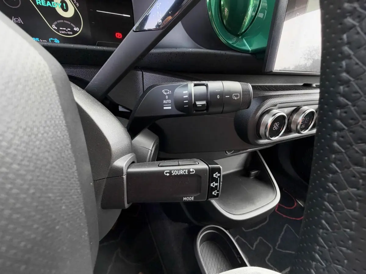 Urban Range Techno 27.5 kWh | Carplay | 18 inch LMV | Camera