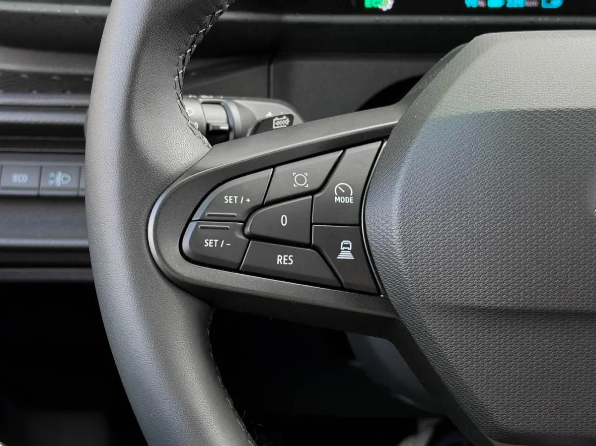 Urban Range Techno 27.5 kWh | Carplay | 18 inch LMV | Camera