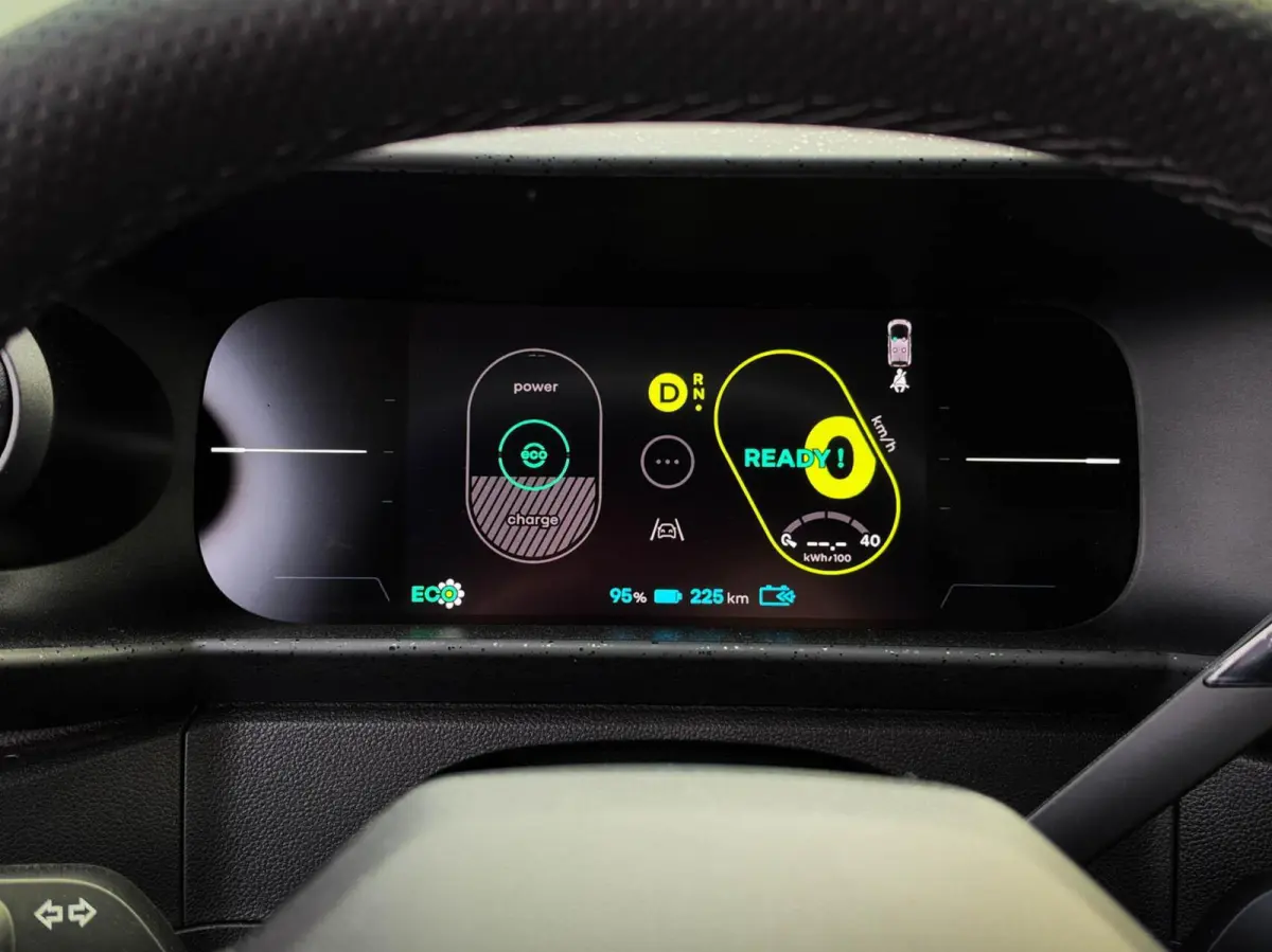 Urban Range Techno 27.5 kWh | Carplay | 18 inch LMV | Camera