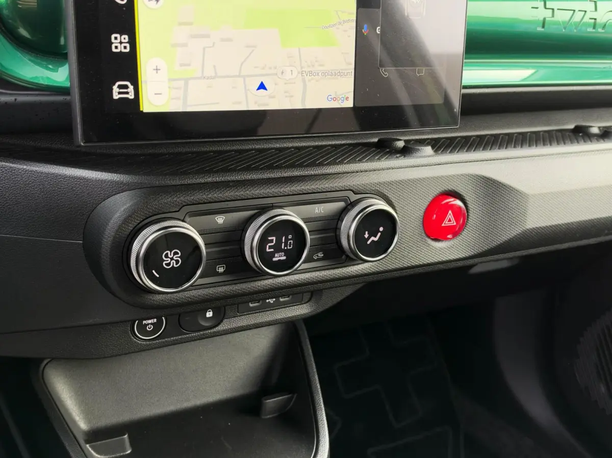 Urban Range Techno 27.5 kWh | Carplay | 18 inch LMV | Camera