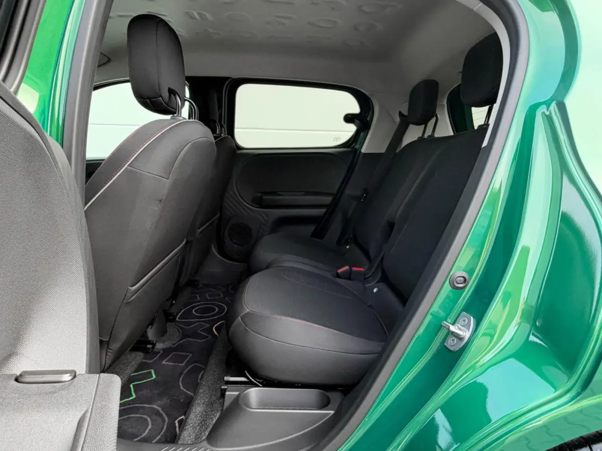 Urban Range Techno 27.5 kWh | Carplay | 18 inch LMV | Camera