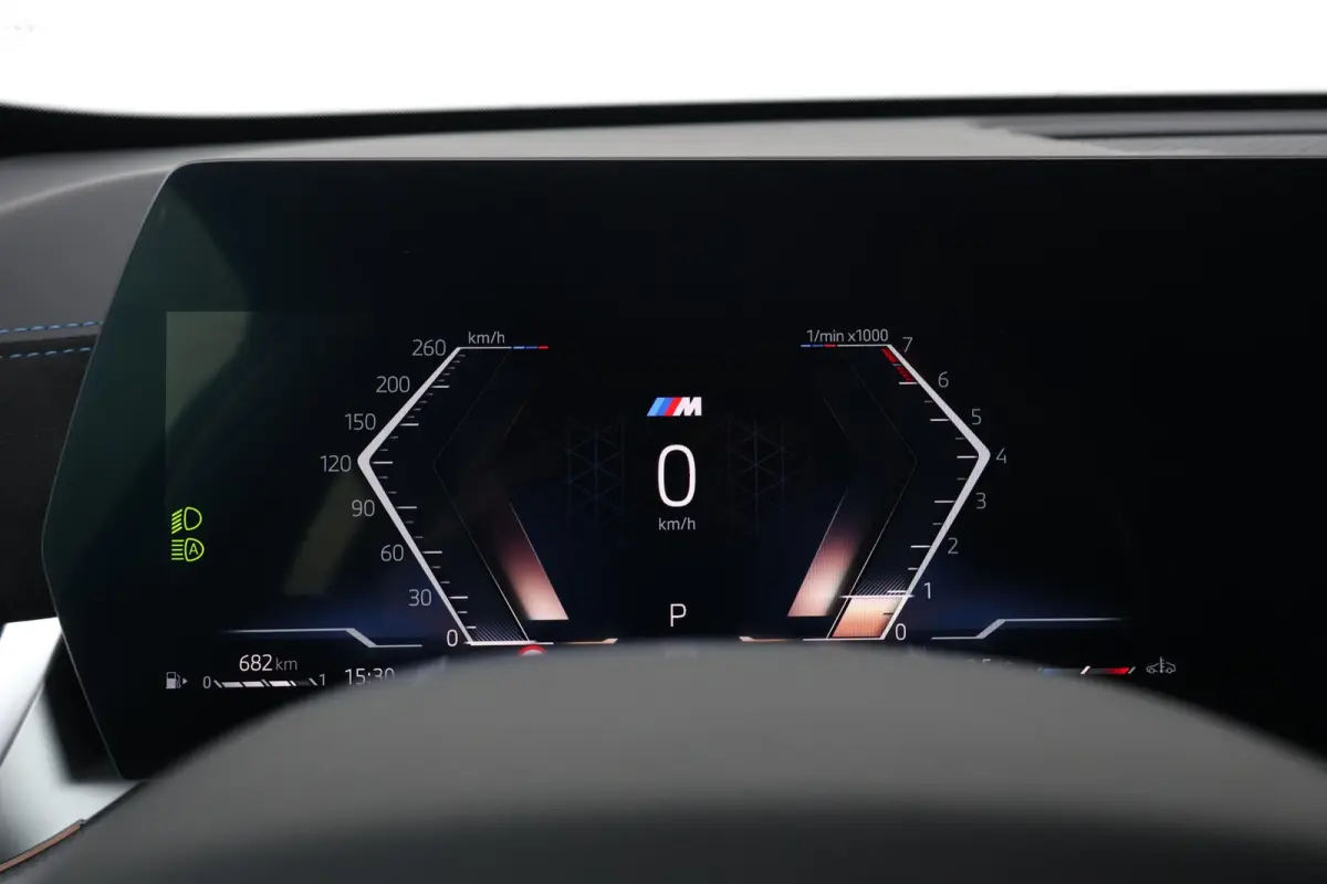 sDrive18i | M-Sport Pakket | Stoelverwarming | Comforttoegang | Achteruitrijcamera | Verwarmde Voorstoelen | Adaptieve Led | Adaptief Onderstel |