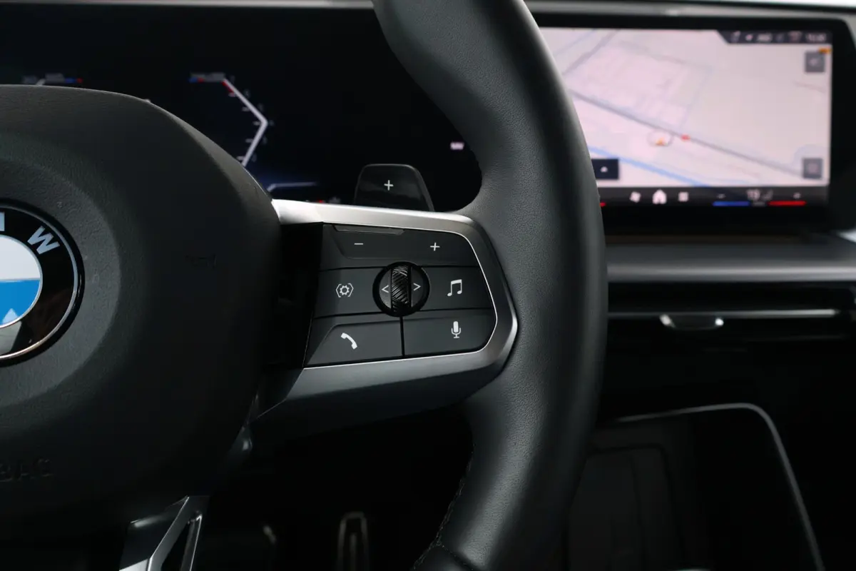 sDrive18i | M-Sport Pakket | Stoelverwarming | Comforttoegang | Achteruitrijcamera | Verwarmde Voorstoelen | Adaptieve Led | Adaptief Onderstel |