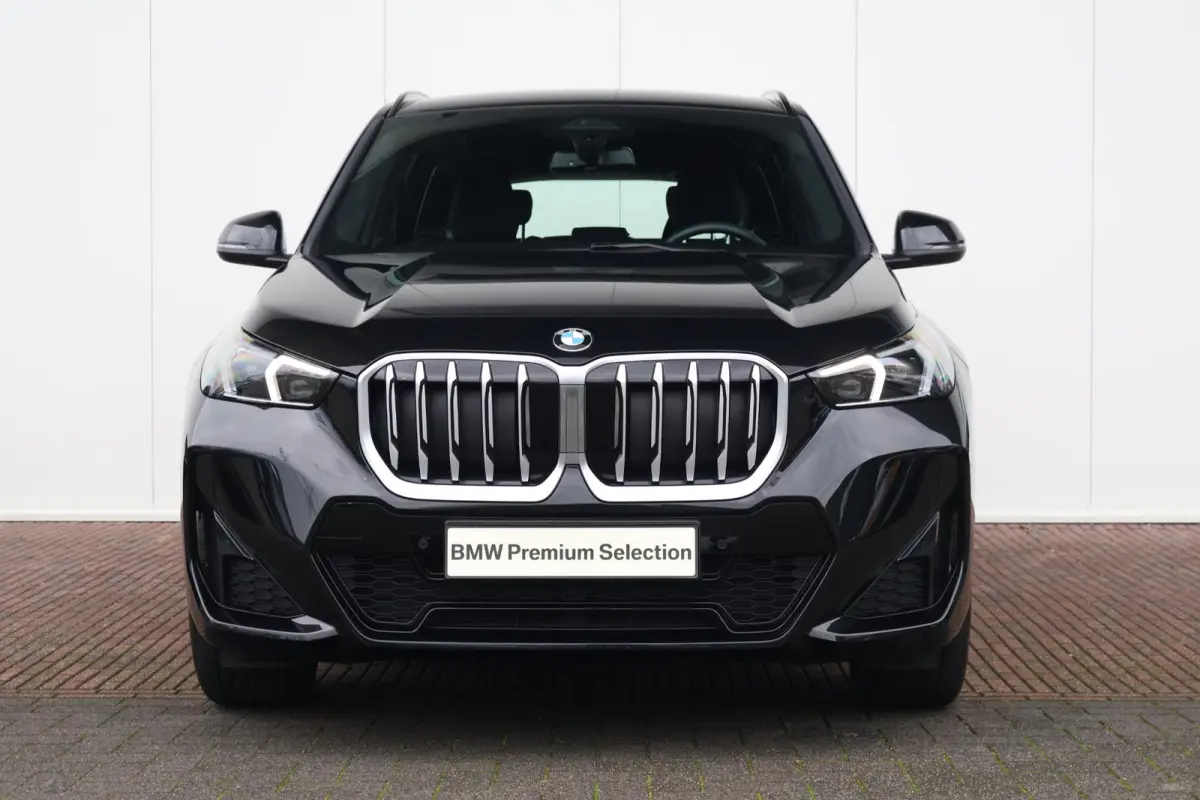 sDrive18i | M-Sport Pakket | Stoelverwarming | Comforttoegang | Achteruitrijcamera | Verwarmde Voorstoelen | Adaptieve Led | Adaptief Onderstel |