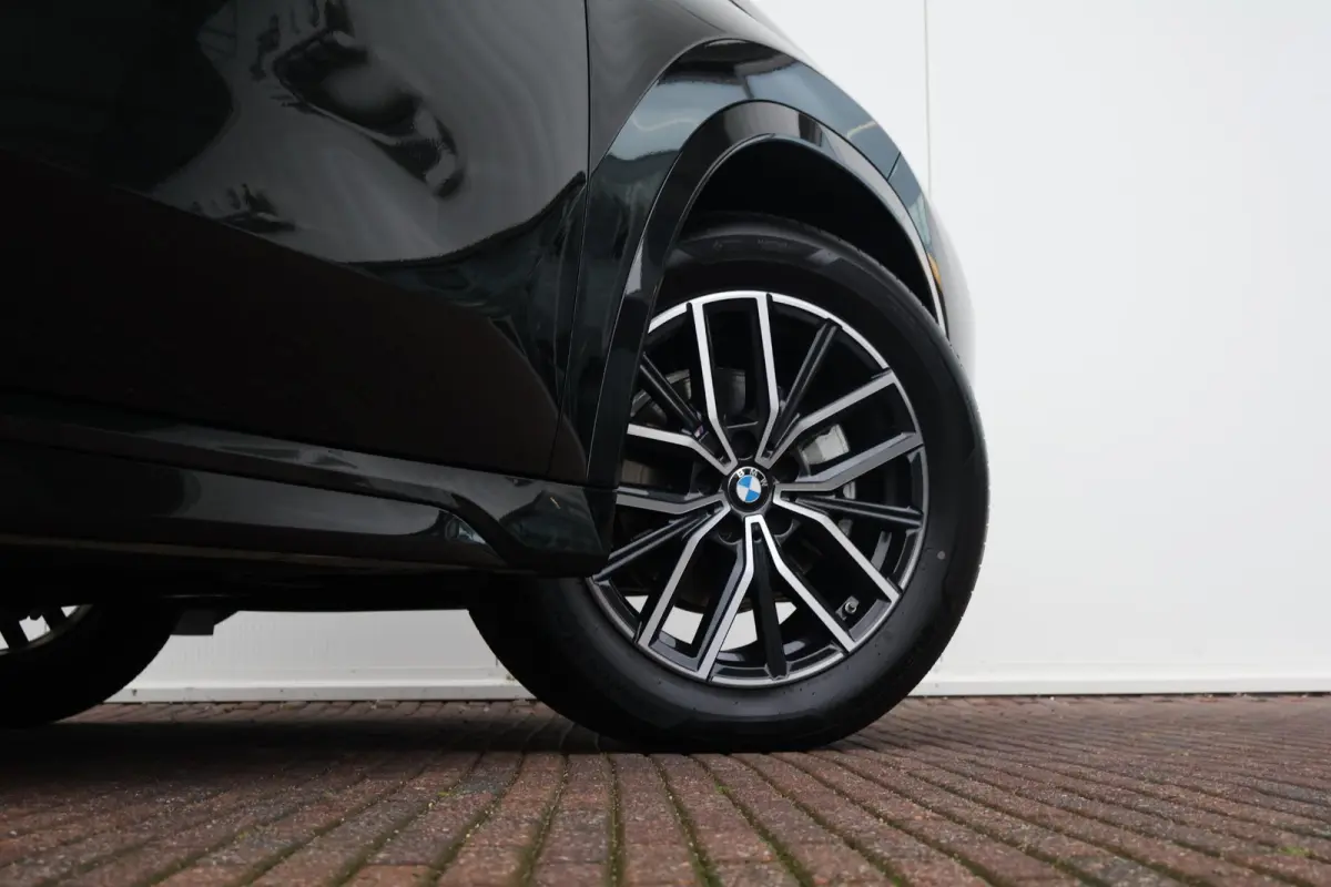 sDrive18i | M-Sport Pakket | Stoelverwarming | Comforttoegang | Achteruitrijcamera | Verwarmde Voorstoelen | Adaptieve Led | Adaptief Onderstel |
