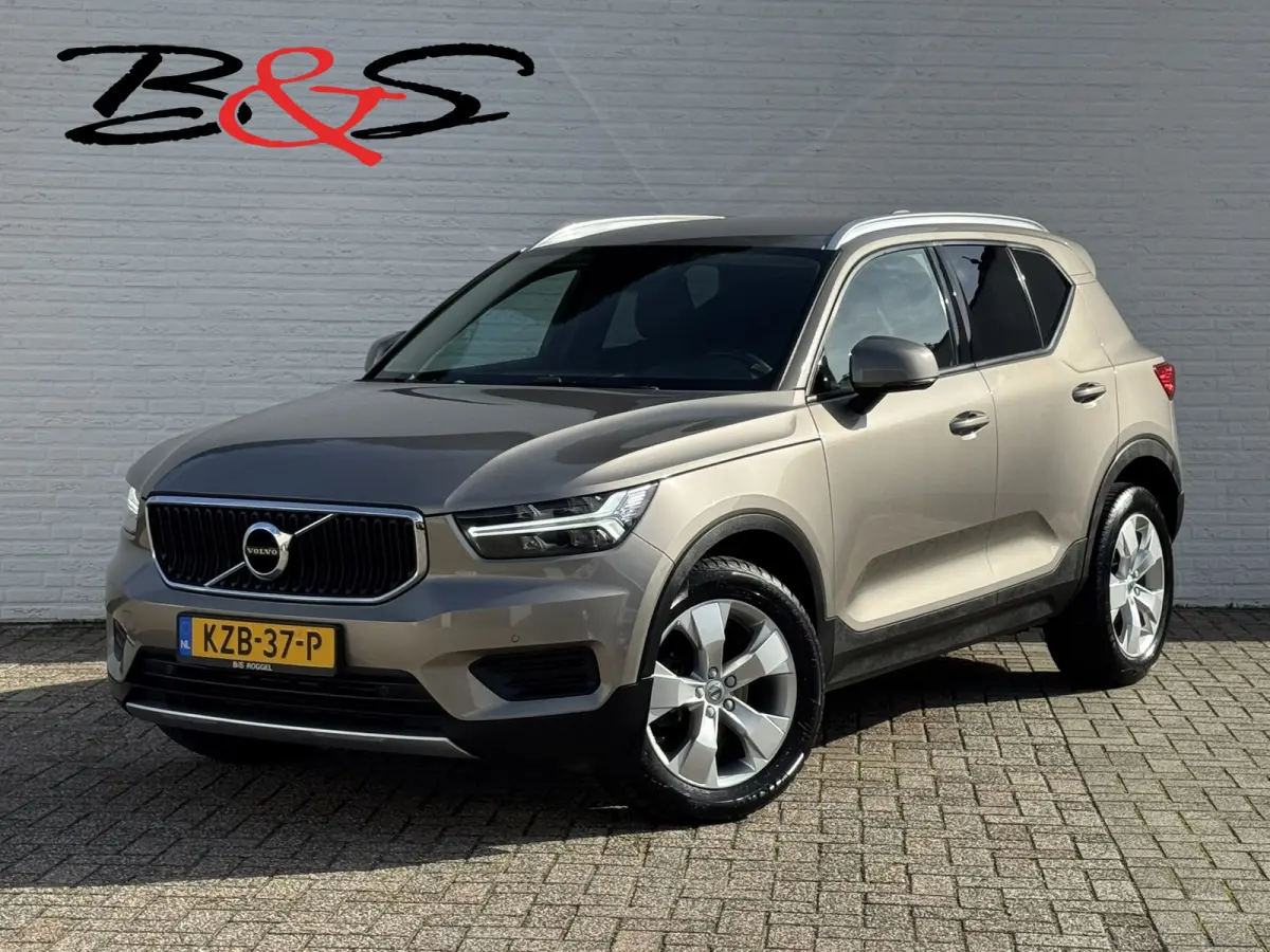 1.5 T3 Momentum Automaat Navi Camera Clima Carplay Adapt.cruiseTrekhaak ALl-Seasonbanden