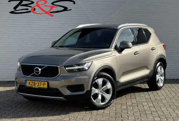 1.5 T3 Momentum Automaat Navi Camera Clima Carplay Adapt.cruiseTrekhaak ALl-Seasonbanden