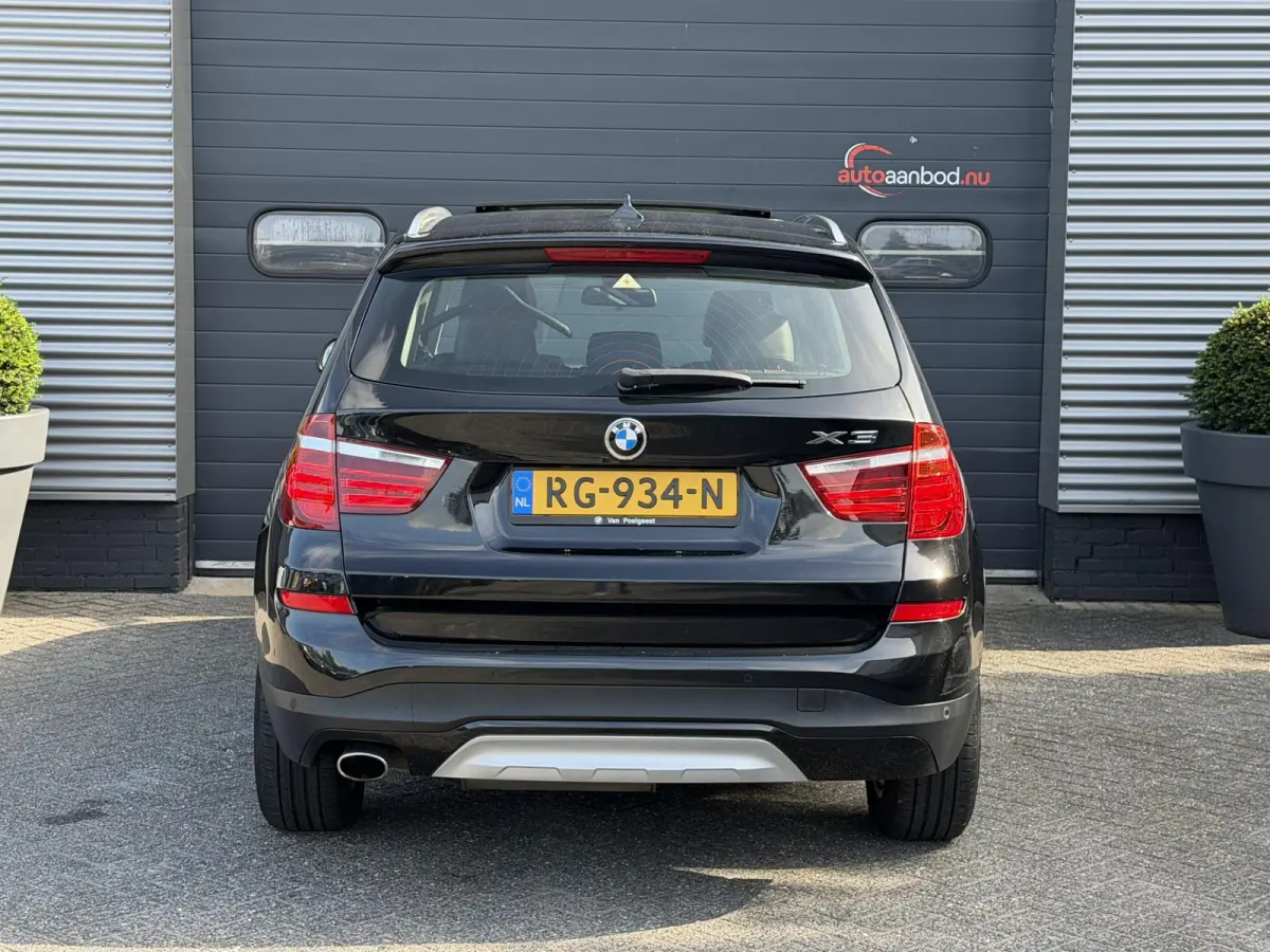 xDrive20d Centennial High Executive | Panoramadak | Head-Up Display | Navigatie | Lederen Bekleding |
