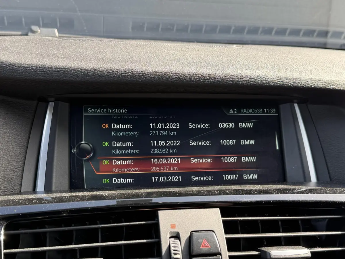xDrive20d Centennial High Executive | Panoramadak | Head-Up Display | Navigatie | Lederen Bekleding |