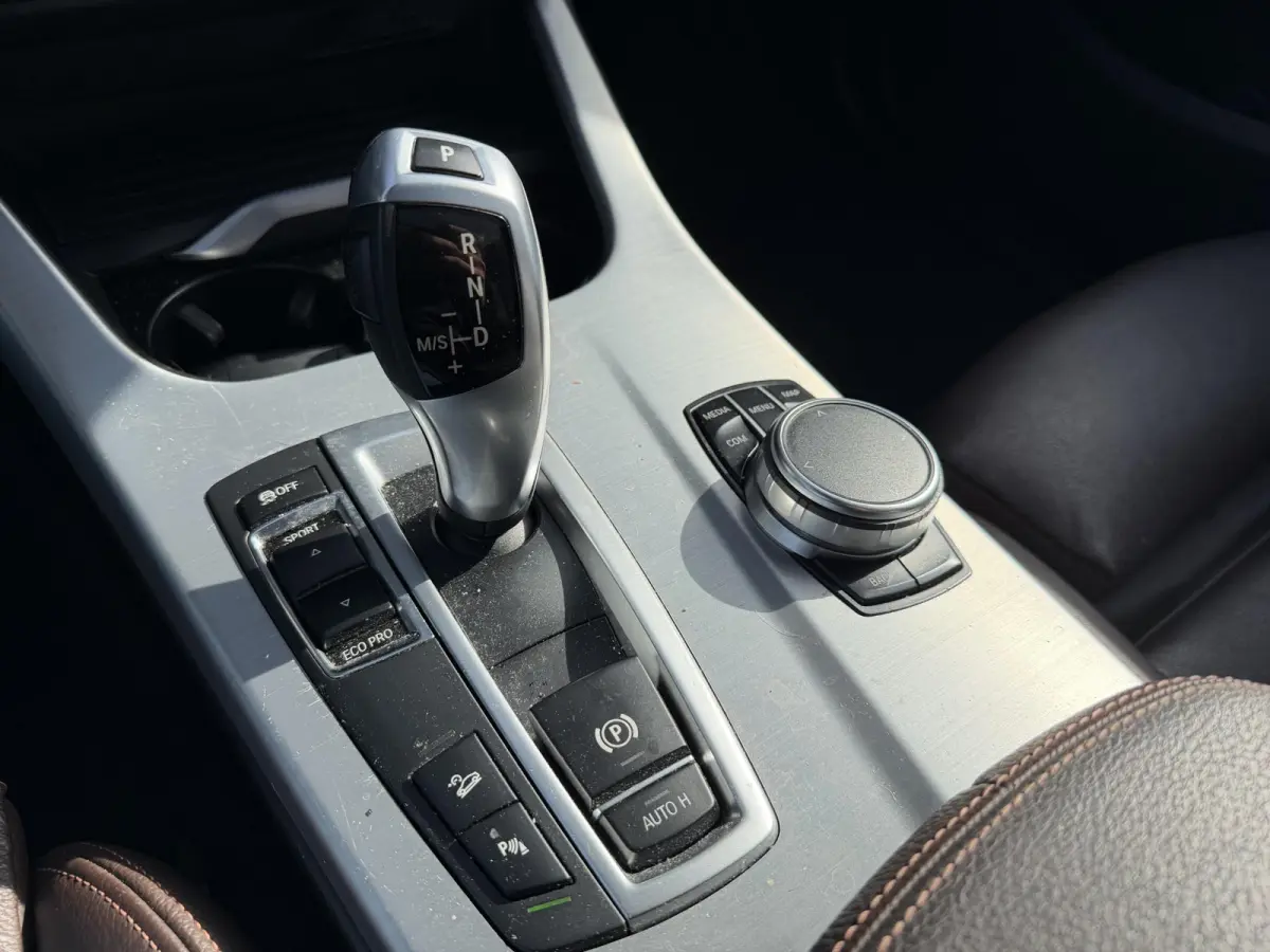 xDrive20d Centennial High Executive | Panoramadak | Head-Up Display | Navigatie | Lederen Bekleding |