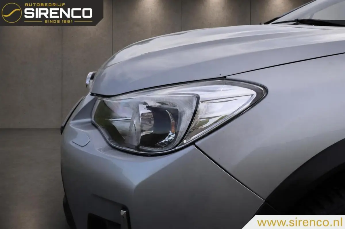 2.0i Premium AWD | leder | stoelverwarming | trekhaak | navigatie | bluetooth | climate & cruise control | keyless