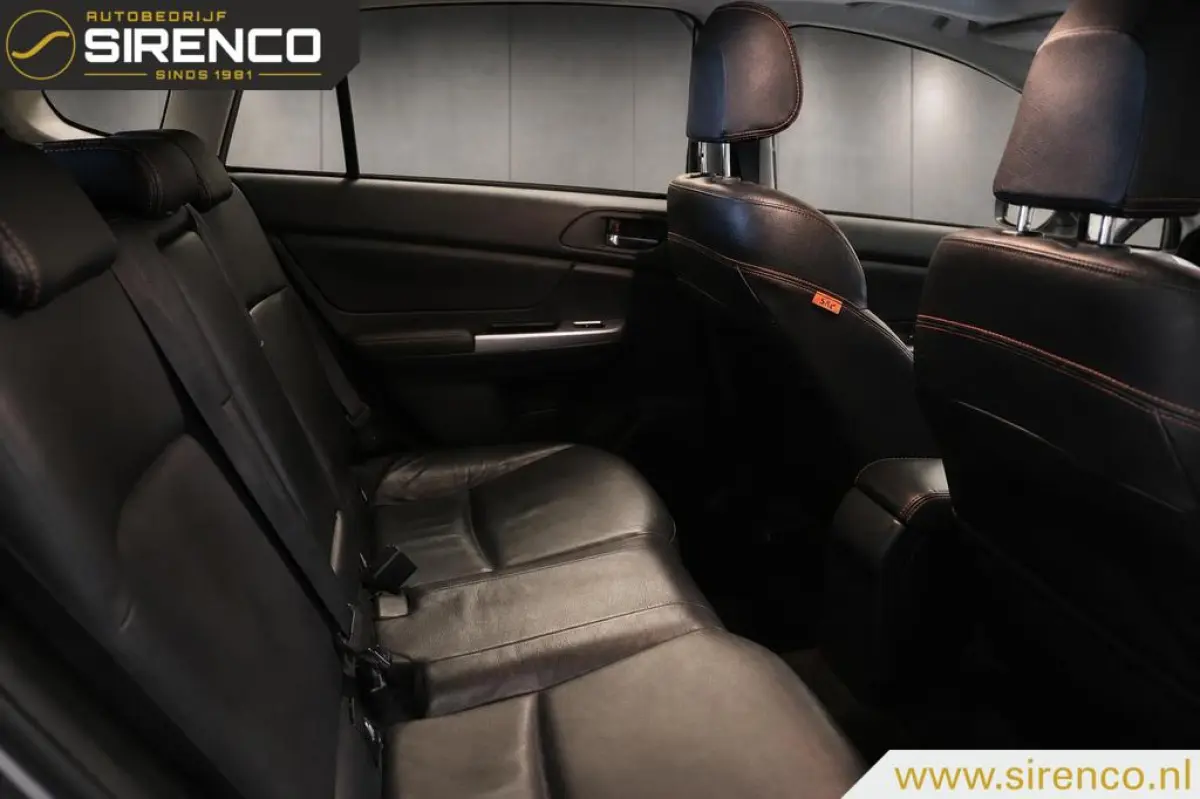 2.0i Premium AWD | leder | stoelverwarming | trekhaak | navigatie | bluetooth | climate & cruise control | keyless