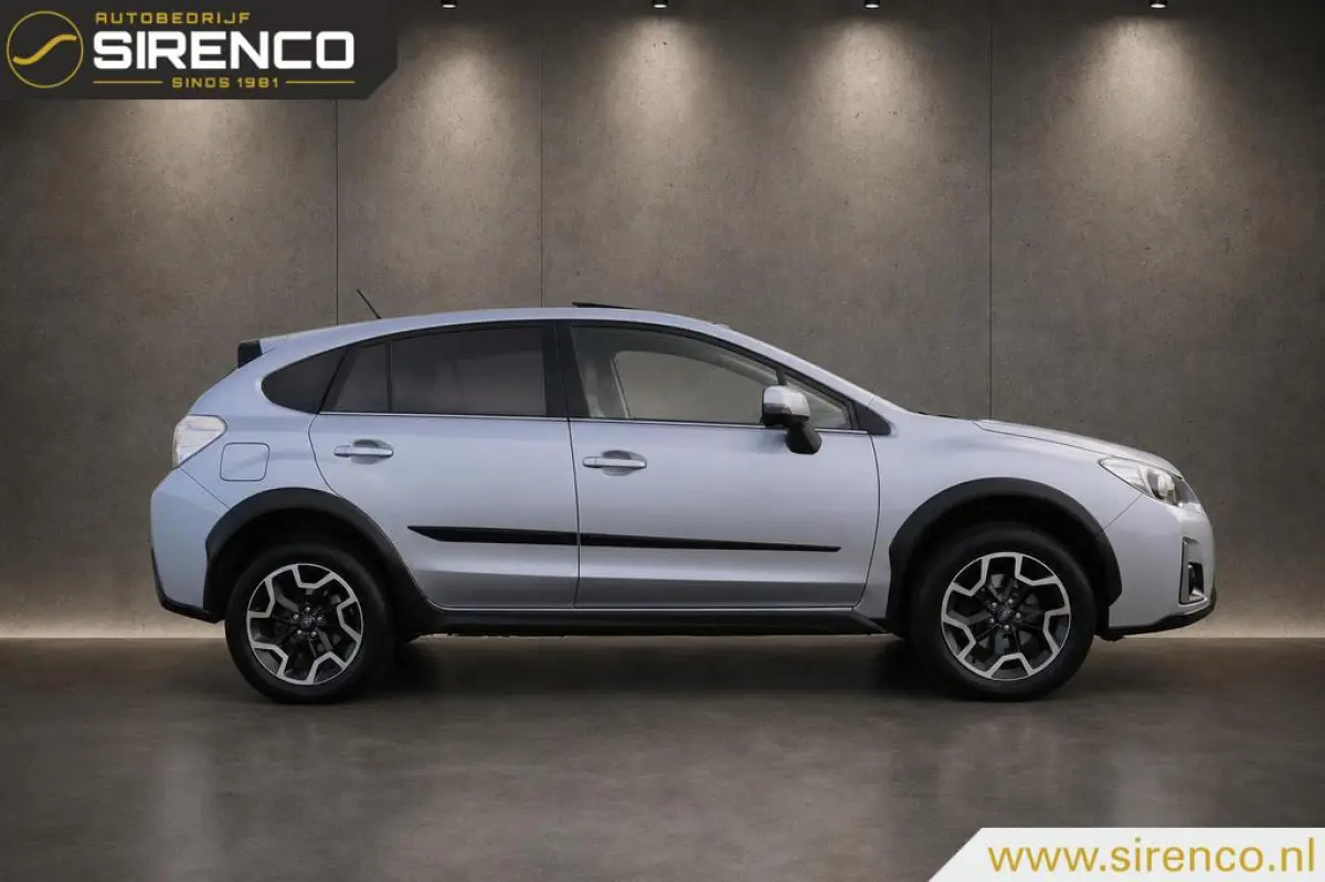 2.0i Premium AWD | leder | stoelverwarming | trekhaak | navigatie | bluetooth | climate & cruise control | keyless