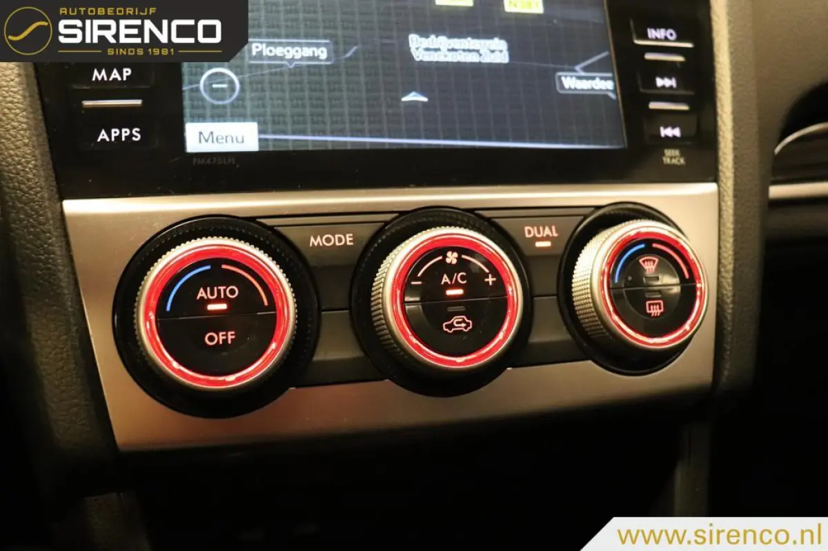 2.0i Premium AWD | leder | stoelverwarming | trekhaak | navigatie | bluetooth | climate & cruise control | keyless