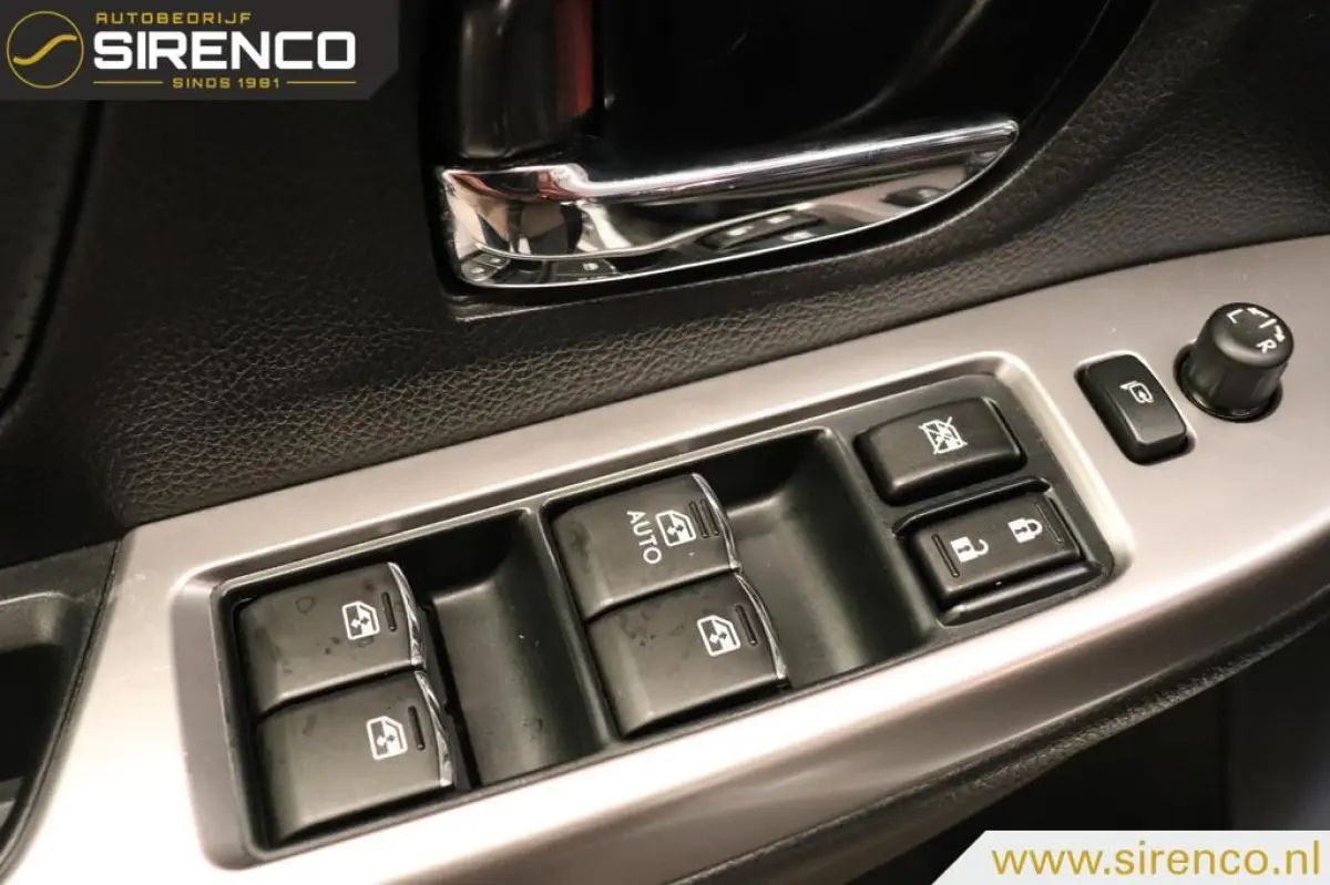 2.0i Premium AWD | leder | stoelverwarming | trekhaak | navigatie | bluetooth | climate & cruise control | keyless