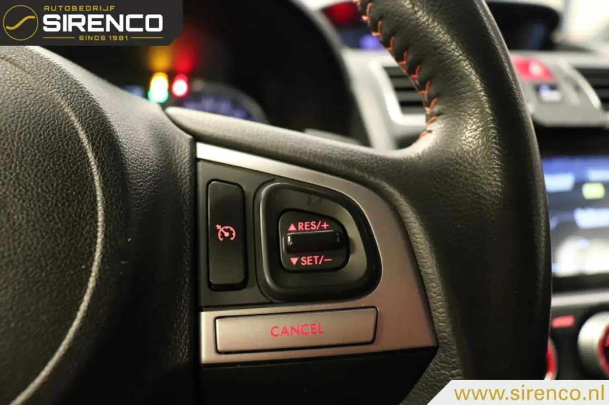 2.0i Premium AWD | leder | stoelverwarming | trekhaak | navigatie | bluetooth | climate & cruise control | keyless