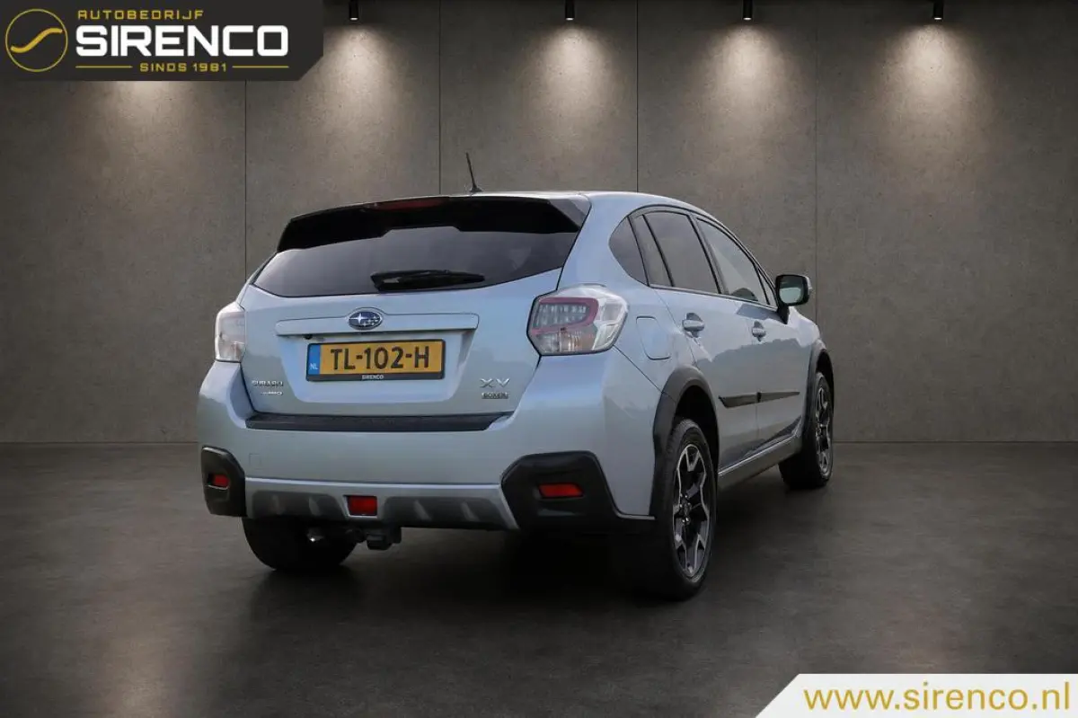 2.0i Premium AWD | leder | stoelverwarming | trekhaak | navigatie | bluetooth | climate & cruise control | keyless