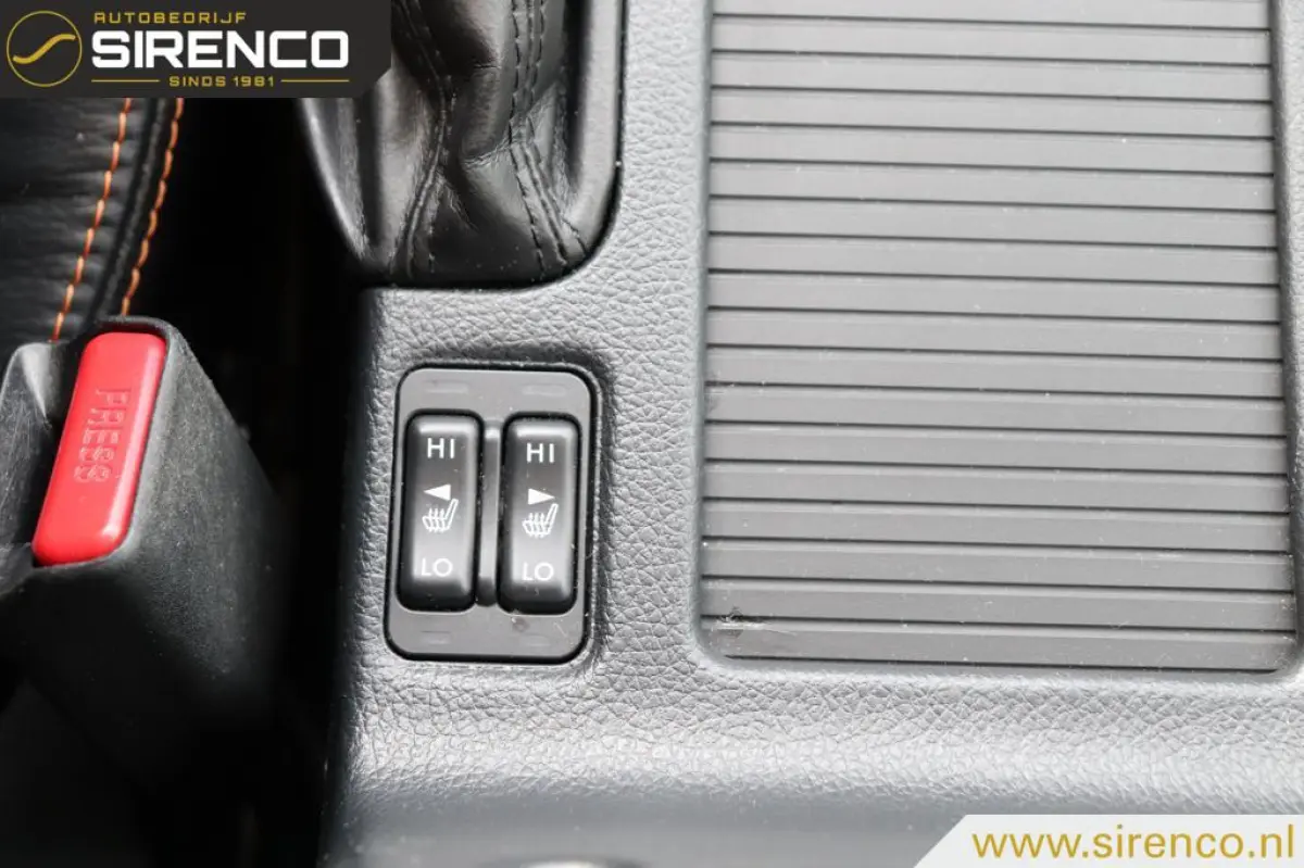 2.0i Premium AWD | leder | stoelverwarming | trekhaak | navigatie | bluetooth | climate & cruise control | keyless
