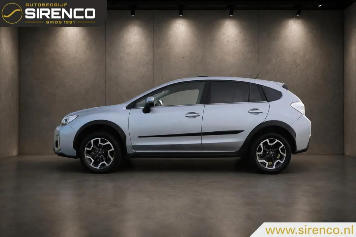 2.0i Premium AWD | leder | stoelverwarming | trekhaak | navigatie | bluetooth | climate & cruise control | keyless