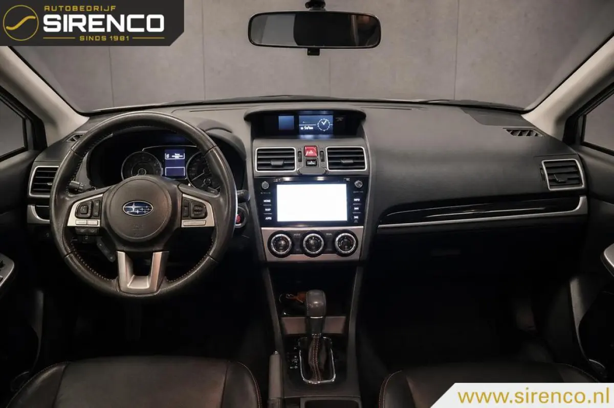 2.0i Premium AWD | leder | stoelverwarming | trekhaak | navigatie | bluetooth | climate & cruise control | keyless