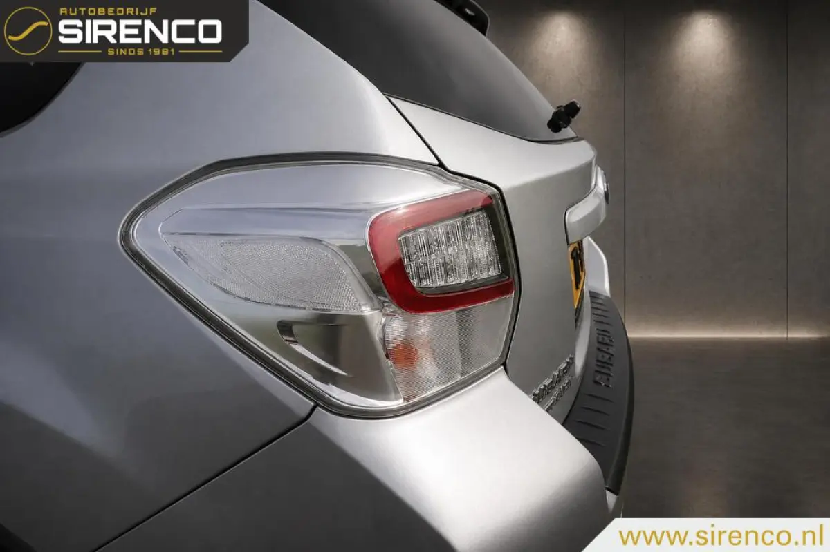 2.0i Premium AWD | leder | stoelverwarming | trekhaak | navigatie | bluetooth | climate & cruise control | keyless