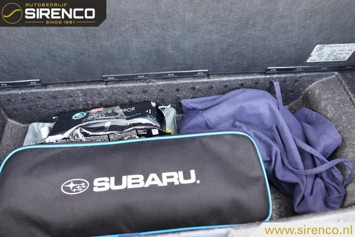 2.0i Premium AWD | leder | stoelverwarming | trekhaak | navigatie | bluetooth | climate & cruise control | keyless