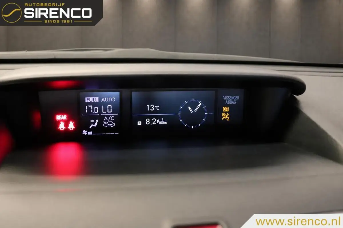 2.0i Premium AWD | leder | stoelverwarming | trekhaak | navigatie | bluetooth | climate & cruise control | keyless