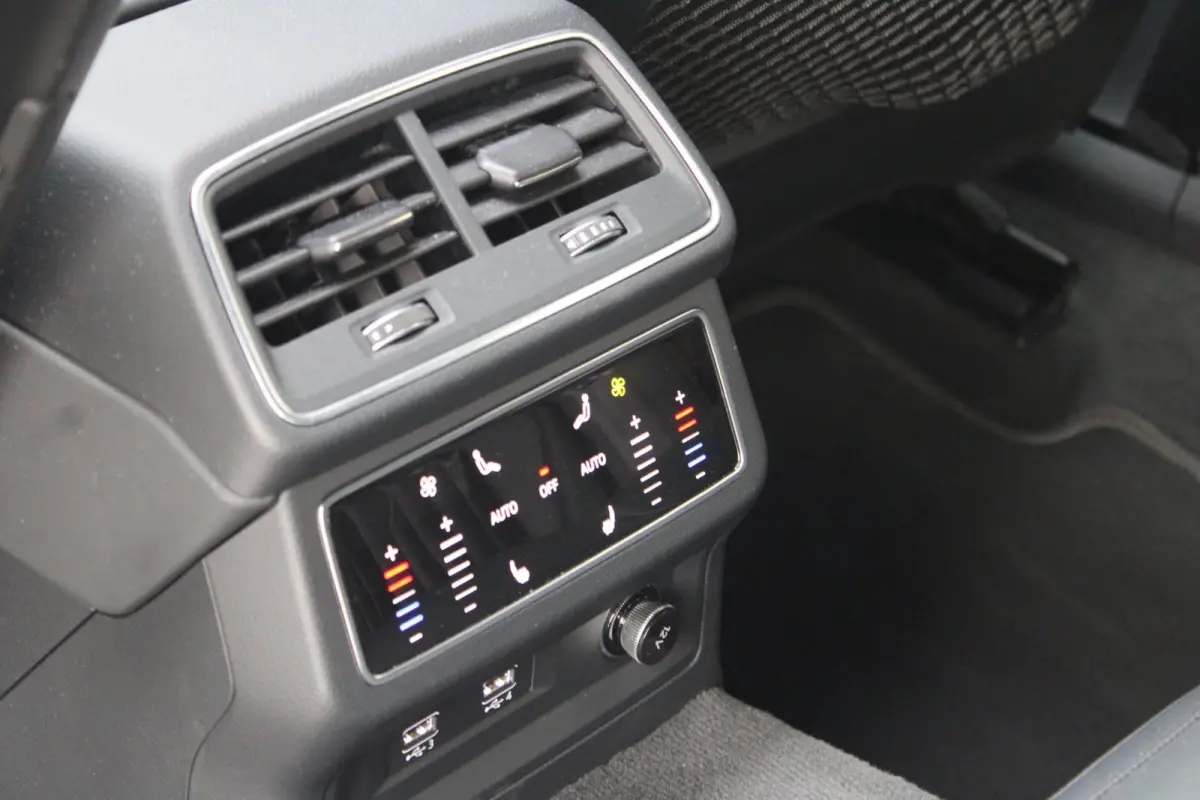 50 TFSI e Quattro S-Line | Pano | B&O | HUD | Massage | Ventilatie