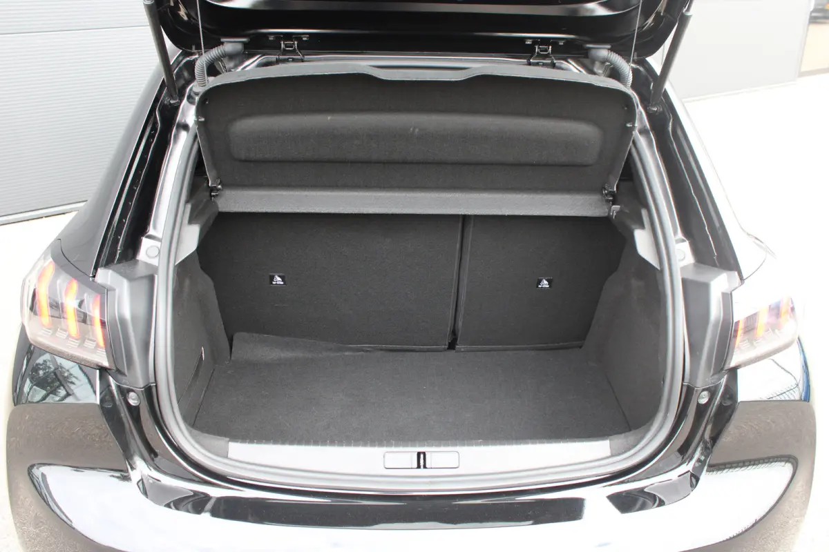 1.2 PureTech 130pk EAT8 GT | Automaat | Panoramadak | Navigatie | Camera | Apple carplay | Bluetooth |