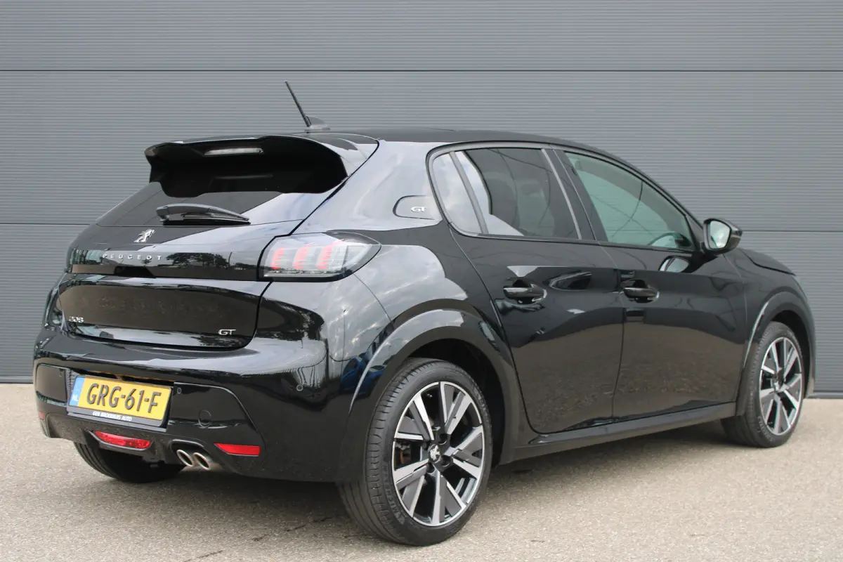 1.2 PureTech 130pk EAT8 GT | Automaat | Panoramadak | Navigatie | Camera | Apple carplay | Bluetooth |