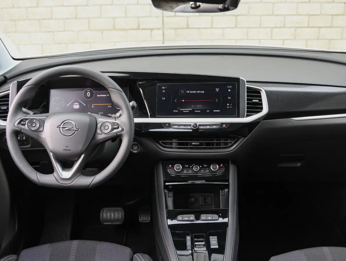 1.6 225pk Hybrid GS | Navigatie | Camera | Stoel- en stuurverwarming | Dodehoekbewaking