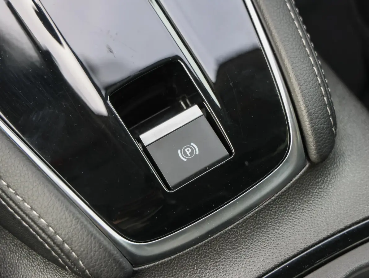 1.6 225pk Hybrid GS | Navigatie | Camera | Stoel- en stuurverwarming | Dodehoekbewaking