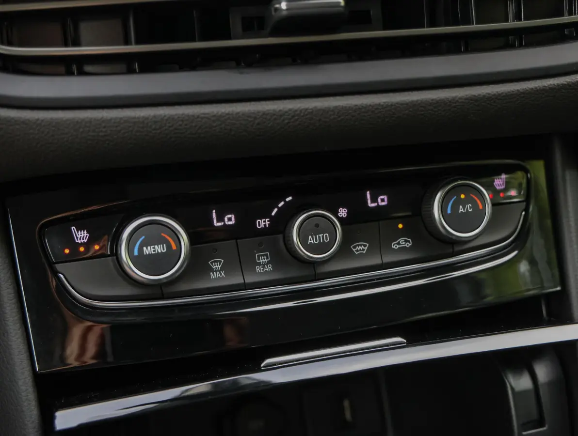 1.6 225pk Hybrid GS | Navigatie | Camera | Stoel- en stuurverwarming | Dodehoekbewaking
