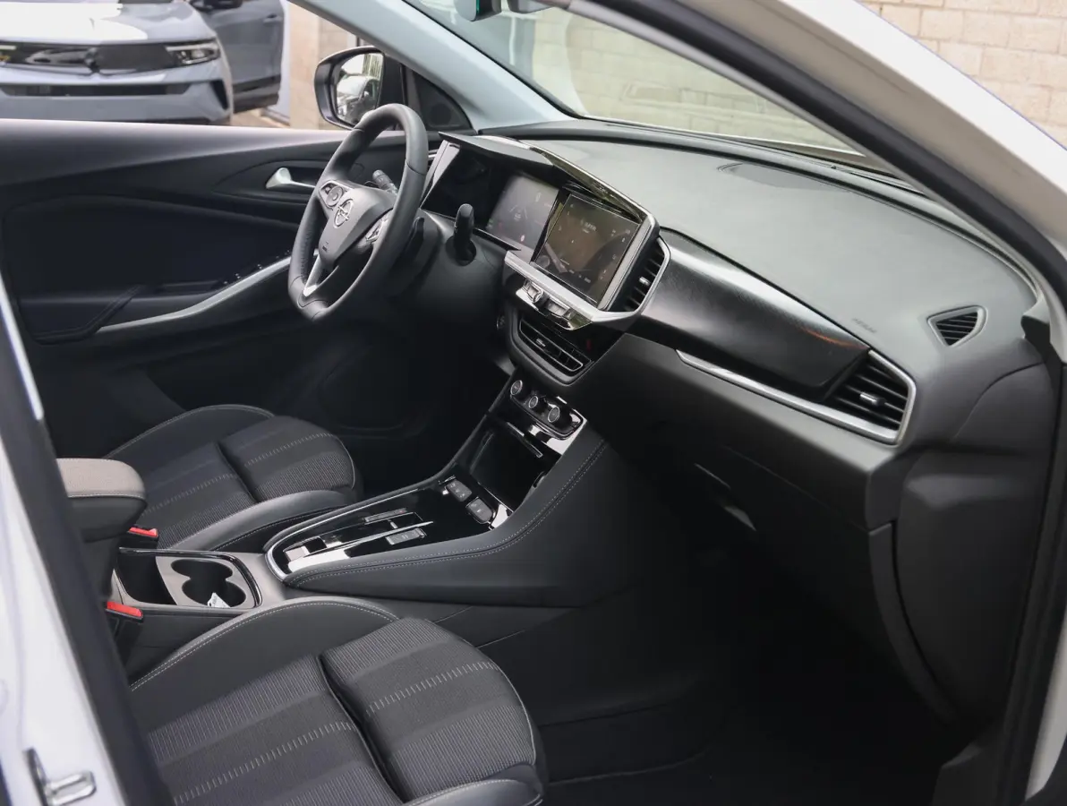 1.6 225pk Hybrid GS | Navigatie | Camera | Stoel- en stuurverwarming | Dodehoekbewaking