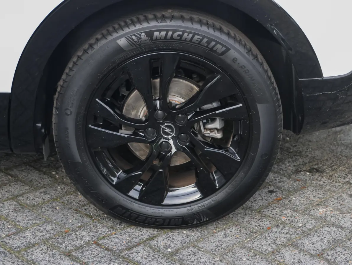 1.6 225pk Hybrid GS | Navigatie | Camera | Stoel- en stuurverwarming | Dodehoekbewaking