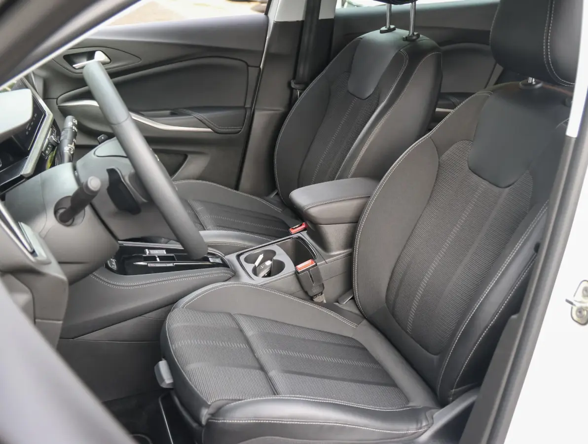 1.6 225pk Hybrid GS | Navigatie | Camera | Stoel- en stuurverwarming | Dodehoekbewaking