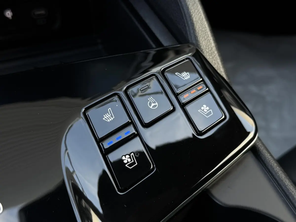 1.6 T-GDi Plug-in Hybrid AWD GT-PlusLine | Volledig Black Pack | 360 camera | Dodehoek camera | Memory seats | Harman/Kardon geluidsinstallatie | Glazen schuif-/kanteldak | Stoelventilatie |